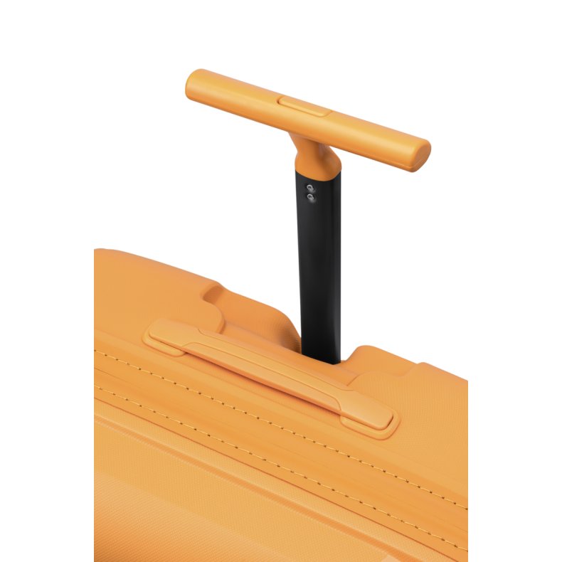 Phantom SL 66 cm trolley_CanaryYELLOW mellem kuffert